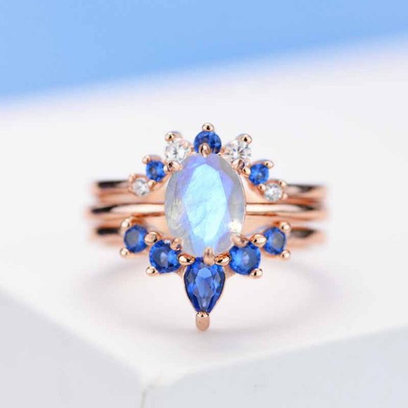 OVAL VINTAGE MOONSTONE RING- THREE RING SET - Picture 1 of 4